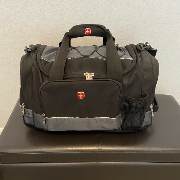 SwissGear Bags Swissgear Travel Duffle Bag Poshmark
